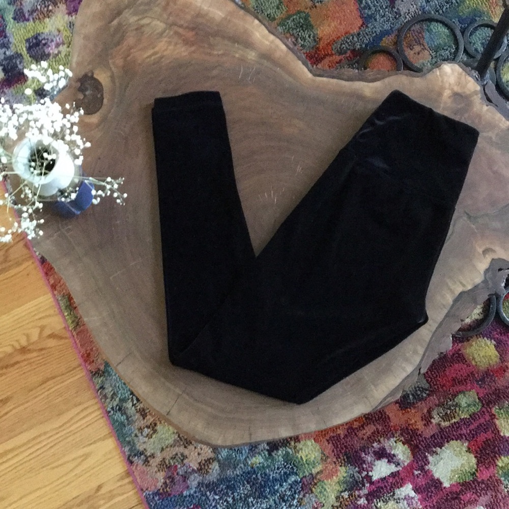 Spanx high-waist black velvet leggings L